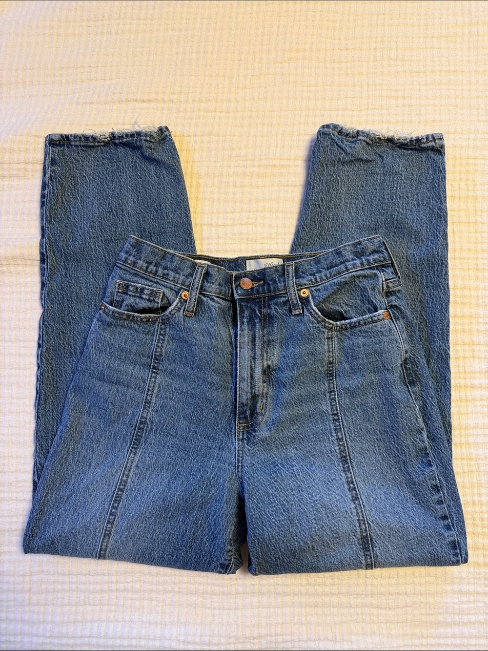 Universal Thread Women's High-Rise Panel Seam Jeans in Medium Blue
